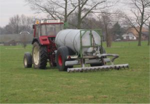 Schadstoff: Natürliche und künstliche Schadstoffe, Schadstoffe durch Landwirtschaft und Gartenbau, Verkehrsbedingte Schadstoffe