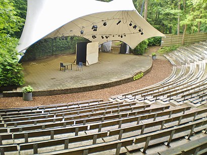 Hoe gaan naar Openluchttheater Cabrio met het openbaar vervoer - Over de plek