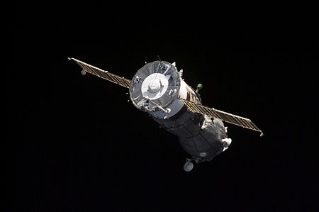 Tập_tin:Soyuz_TM-32.jpg