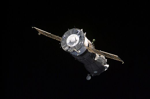 Soyuz TM-32.jpg