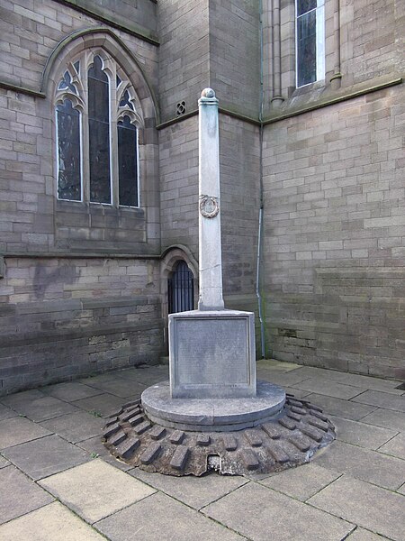 File:St Matthew's Church, Burnley war mem.jpg