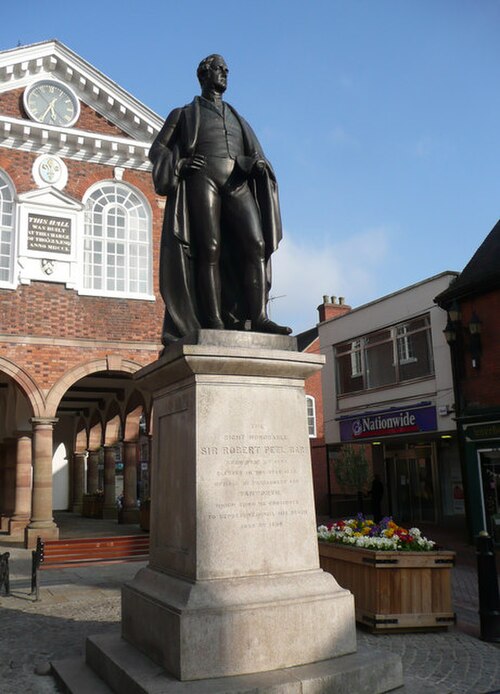 Statue of The Right Honourable Sir Robert Peel