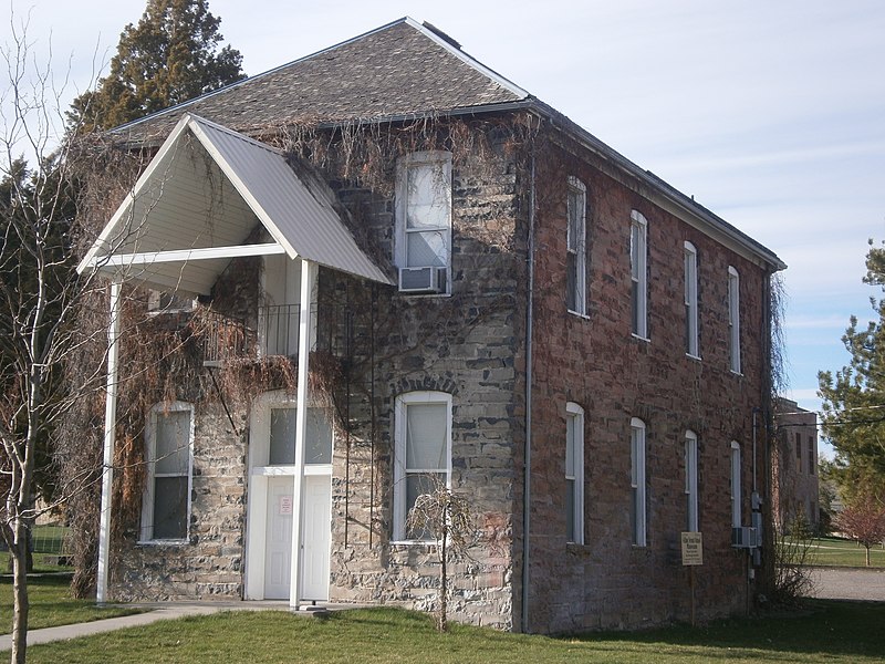 File:Swanger Hall Albion Idaho.jpeg