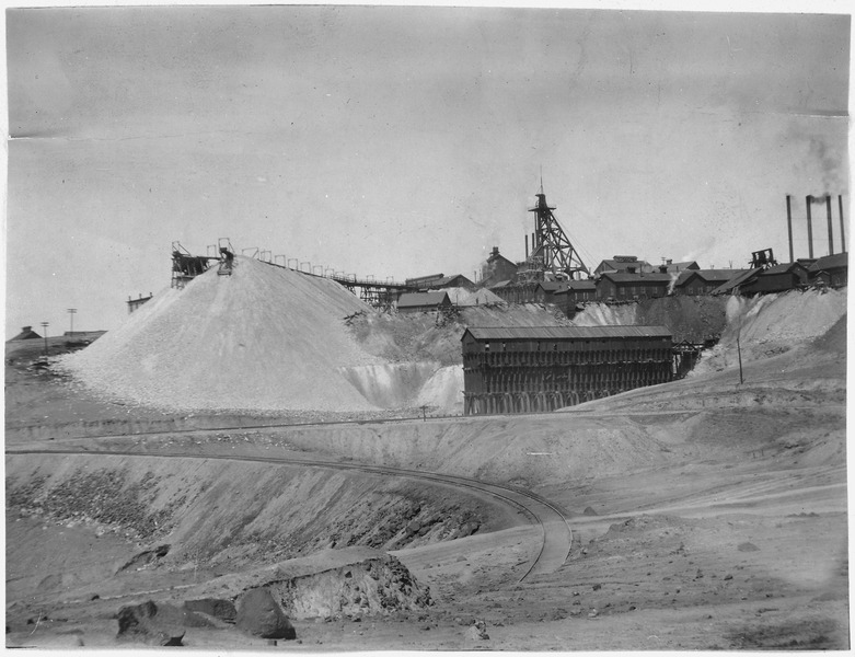 File:Tailing piles at Colorado Smelting and Refining Co., Diamond operation. - NARA - 298124.tif