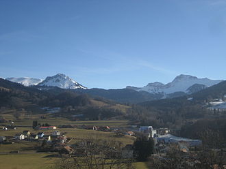 The Dent de Lys is on the right. Teysachaux - Dent de lys.jpg