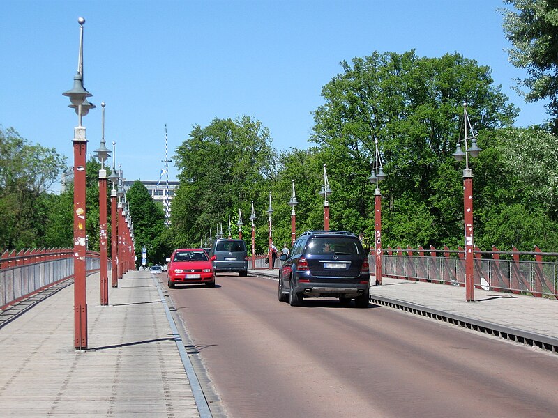 File:Thalkirchner Bruecke Muenchen-6.jpg