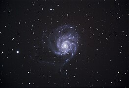 La galaxie du Moulinet vue d'un peu plus loin.