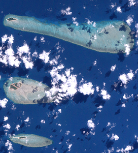 Image satellite du groupe d'îles The Three Sisters.