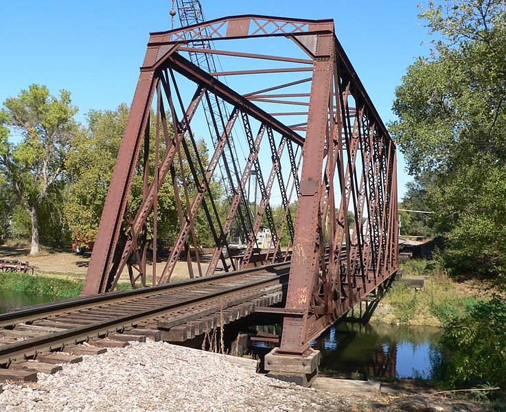 File:Third Street RR bridge (Norfolk, Nebraska) from SW 2.JPG