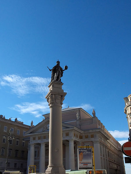 Tập_tin:Trieste_Piazza-della-Borsa.jpg