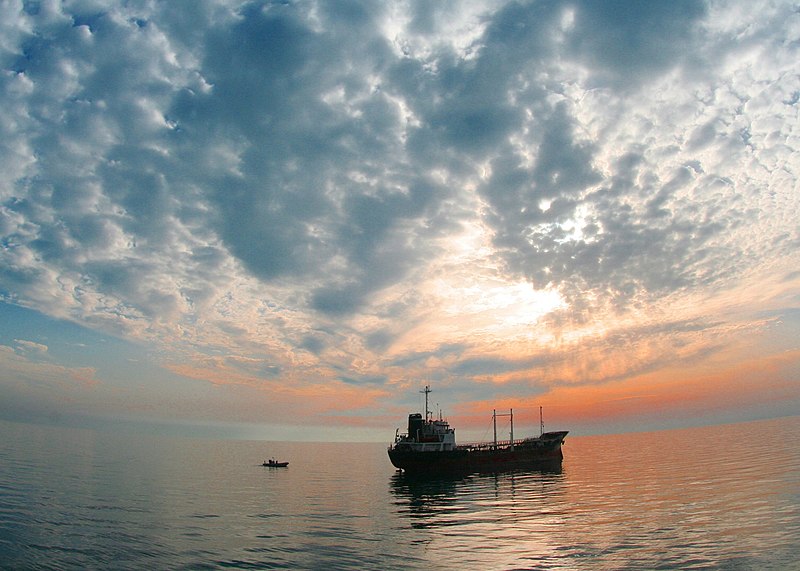 File:US Navy 060227-N-5002M-006 A Visit, Board, Search and Seizure (VBSS) team departs the Panamanian-flagged Motor Vessel Hayder after conducting a security sweep of the ship.jpg