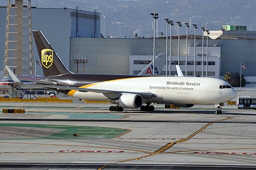 United Parcel Service (UPS), Boeing 767-34AF(ER), N329UP - LAX (22709927725)