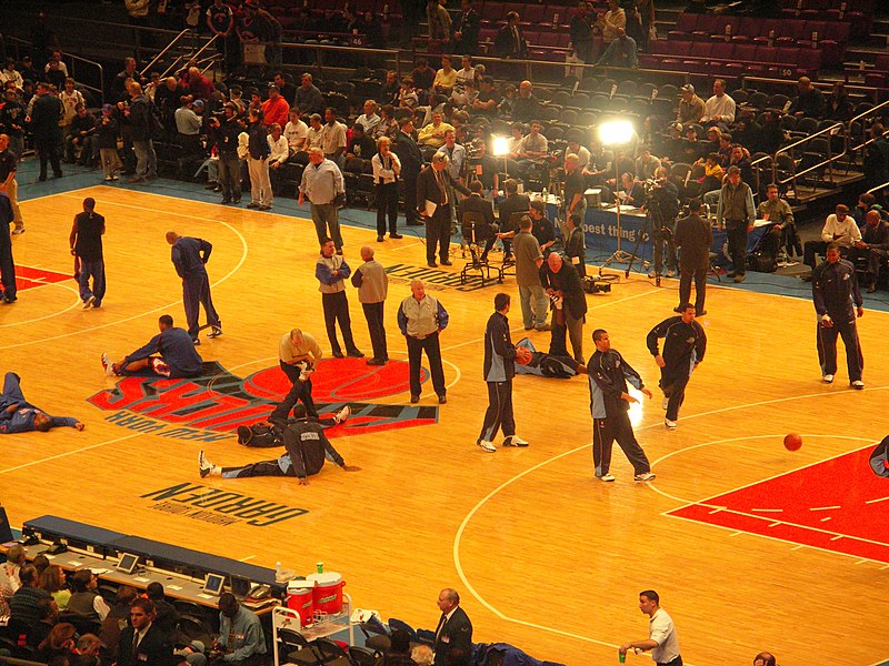 File:Utah Jazz warming up 2005.jpg