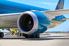 Front view of a GEnx-1B on a Vietnam Airlines 787-10 Vietnam Airlines 787-10 VN-A879 GEnx-1B nacelle.jpg