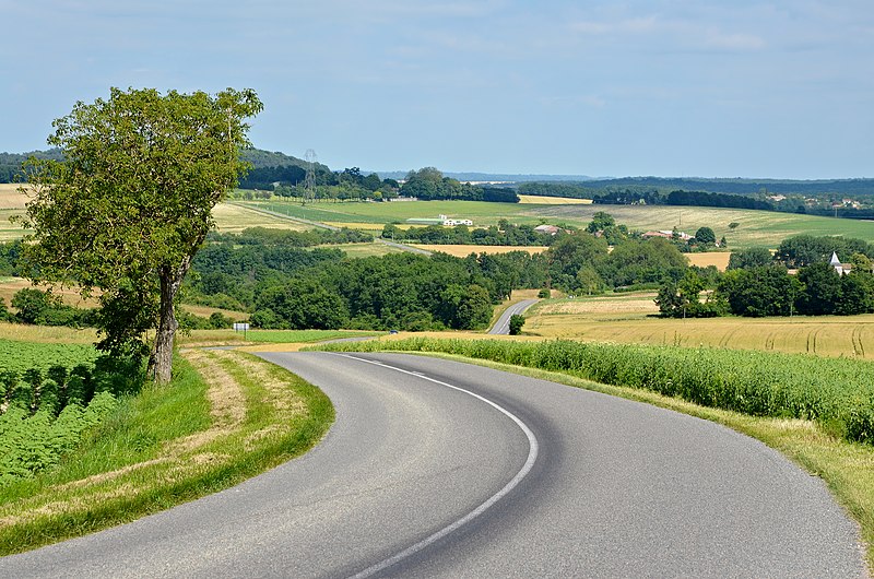 File:Villebois-Lavalette RD 5 2013.jpg