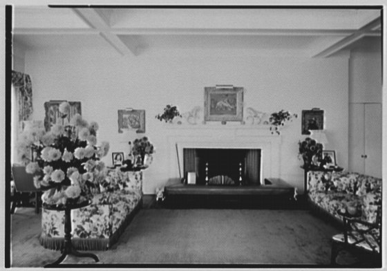 File:William S. Paley, residence in Manhasset, Long Island. LOC gsc.5a08954.tif