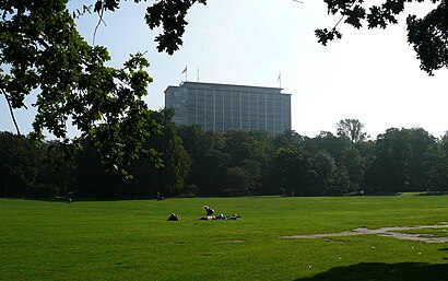 So kommt man zu der Thai Park mit den Öffentlichen - Mehr zum Ort Hier