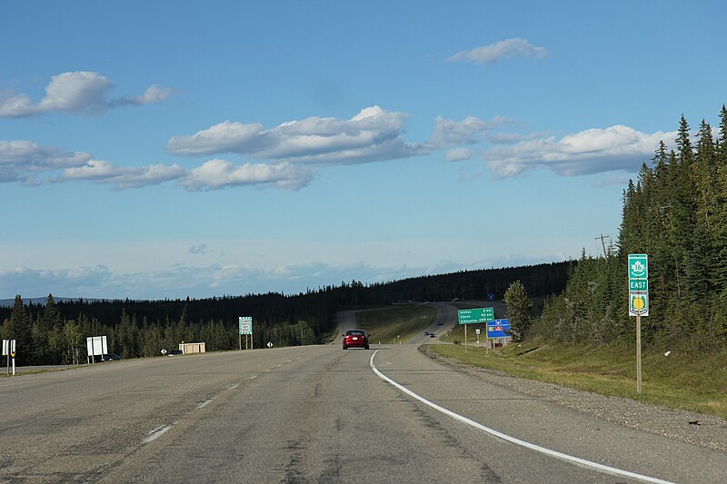 File:Yellowhead Highway Sign Divided Highway west of Hinton.jpg