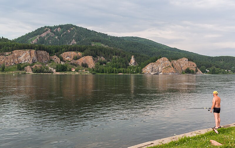 File:Yenisei River and Rocks of Karaul'nenskoye Highlands (Yemelyanovsky District, Krasnoyarsk Krai) 4Y1A8655 02.jpg