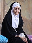 Ung kvinna i både slöja och chador, Isfahan, 2012.