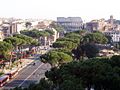 De Via dei Fori Imperiali die dwars door de keizerlijke fora loopt