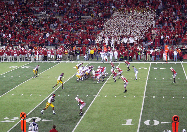 John David Booty leads a drive early in the fourth quarter.