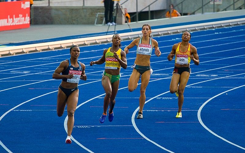 File:100 m semi final Berlin 2009.jpg