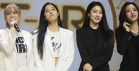 T-ara в июне 2017 года. Слева направо: Кьюри, Хёмин, Чжиён и Ынчжон