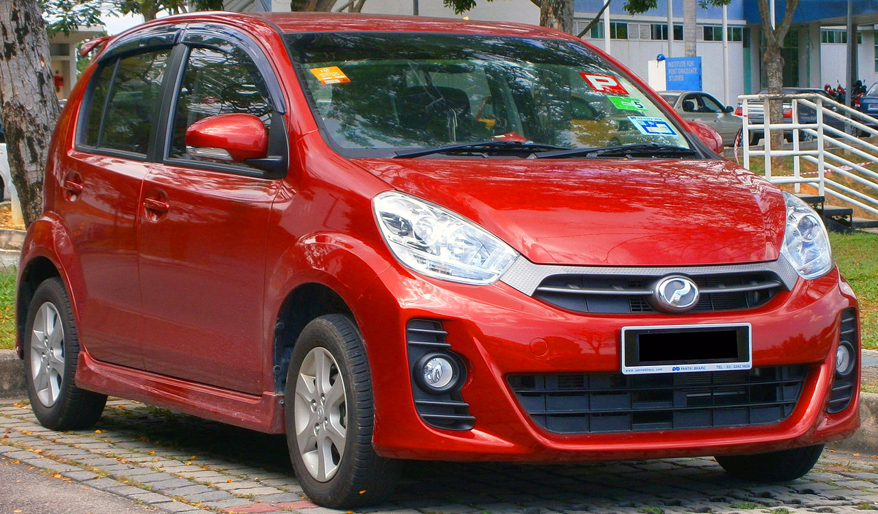 File:2013 Perodua Myvi 1.3 SE (S-Series) in Cyberjaya 