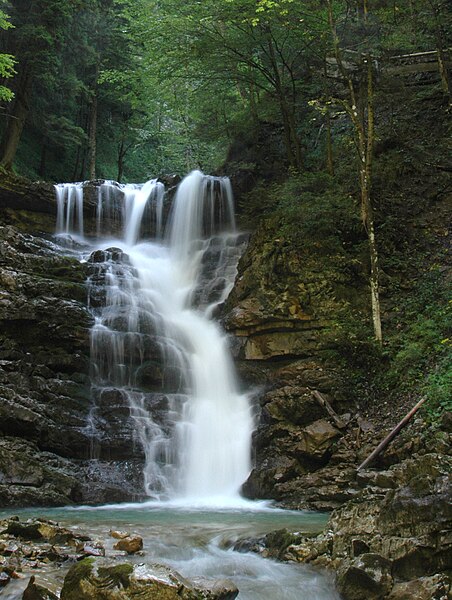 File:2792 - Jenbach Wasserfall.JPG