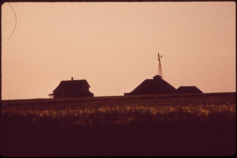 File:A FARM, EAST OF JANSEN - NARA - 547293.jpg