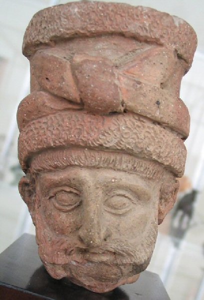 File:Achaemenid nobleman 520-480 BCE.jpg