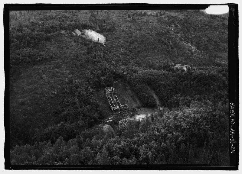 File:Aerial of mill building looking west - Stampede Gold Mine, Kantishna, Denali Borough, AK HAER AK-31-26.tif