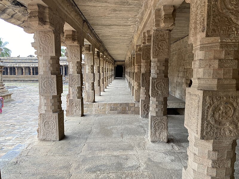 File:Airavatesvara Temple, Dharasuram, Kumbakonam ttkcvrvb122k23iph (669).jpg