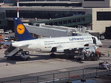  "Jadran" opet zaplovio  - Page 7 220px-Airbus_A319-112_of_Lufthansa_Italia