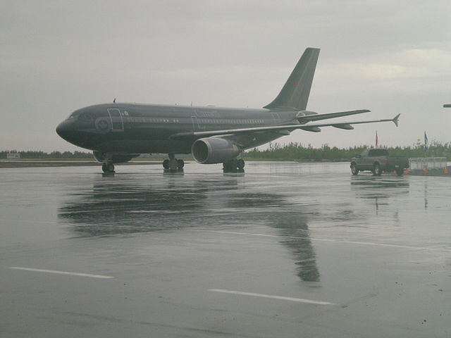 A Royal Canadian Air Force Royal Flight, used to transport the Duke and Duchess of Cambridge during their 2011 royal tour of Canada.