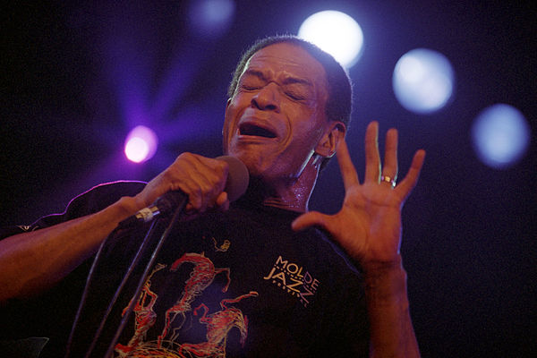 1996: Jarreau performing at the Molde International Jazz Festival