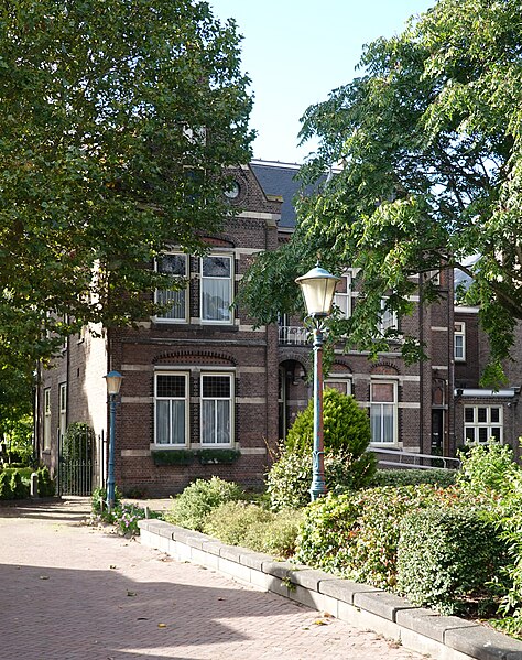 File:Alphen aan den Rijn RM Paradijslaan 6.jpg