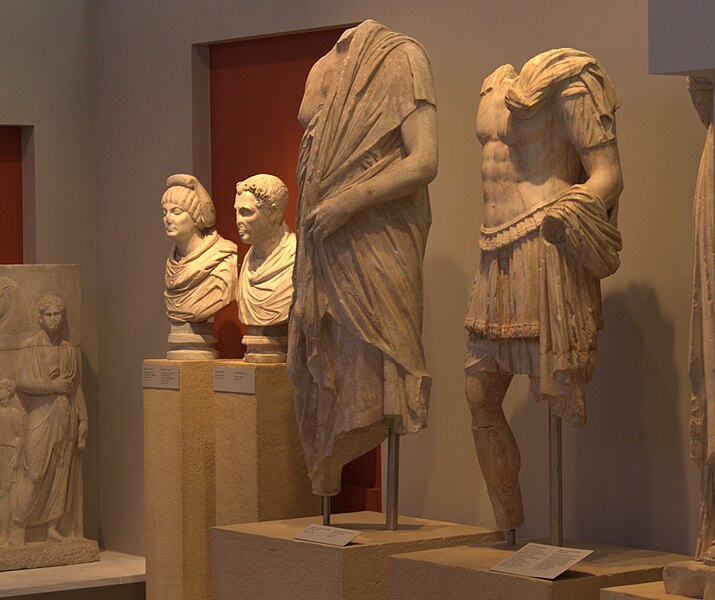 File:Archaeological Museum of Thessaloniki, Greece (8726790552).jpg