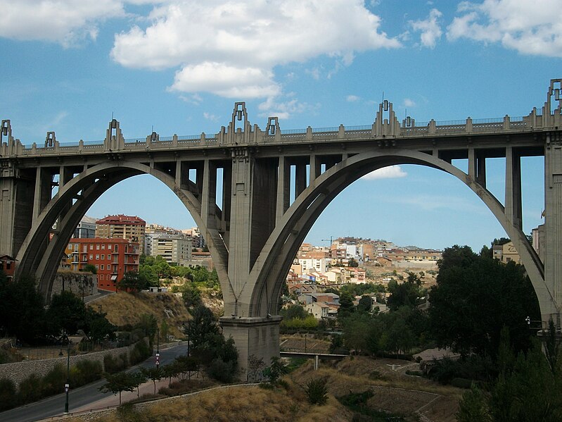 File:Arcs centrals del pont de Sant Jordi d'Alcoi.JPG