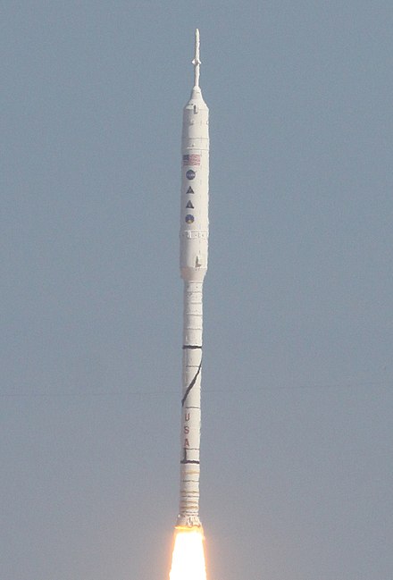 Ares 1 18 1. РН Арес 1. Арес-1 ракета-носитель. Ракетоноситель Арес 1. Арес 12 ракета.