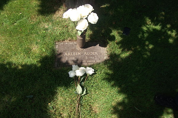 Arleen Auger's grave at Ferncliff Cemetery