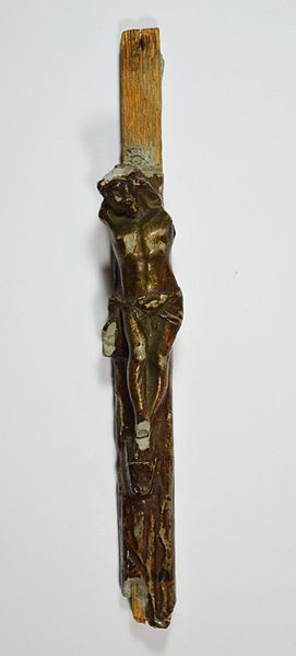 File:Armless crucifix, discovered at a house in Somme, France.jpg