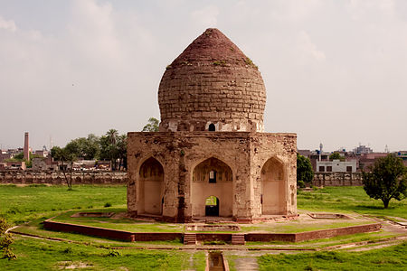 "Asif_Tomb" by User:Mustafajp