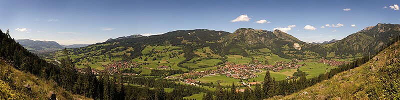 File:Bad Hindelang panorama view from south.jpg