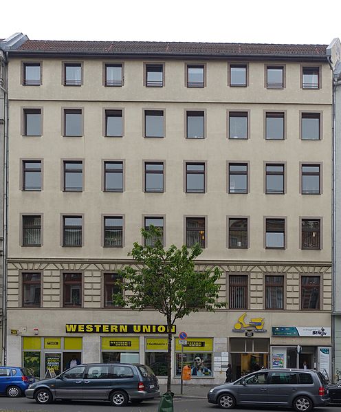 File:Badstraße 44 (Berlin-Gesundbrunnen).JPG