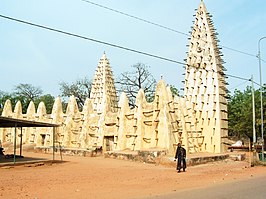 De grote moskee Bobo-Dioulasso