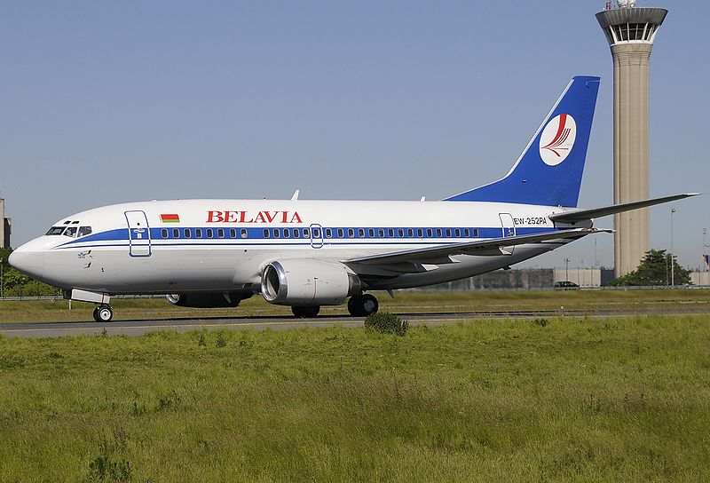 File:Boeing 737-524, Belavia Belarusian Airlines JP6585790.jpg