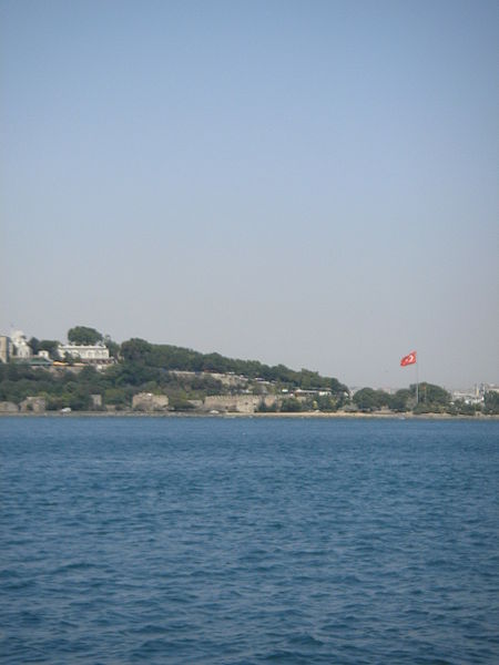 File:Bosphorus Istanbul 2007 010.jpg