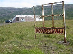 Former restaurant and gas station Botnsskáli